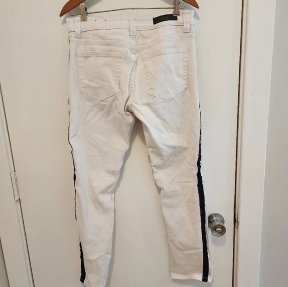 CJ Black Mens White Jeans 30x30 Skinny Flex‎ Zipper Accents